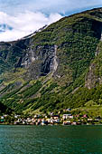 Norvegia, la regione dei fiordi, vedute durante la gita in battello lungo l'Aurlandsfjord e il Noeroyfjord. 